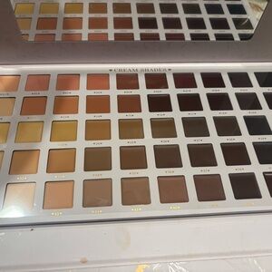 P Louise bridal palette